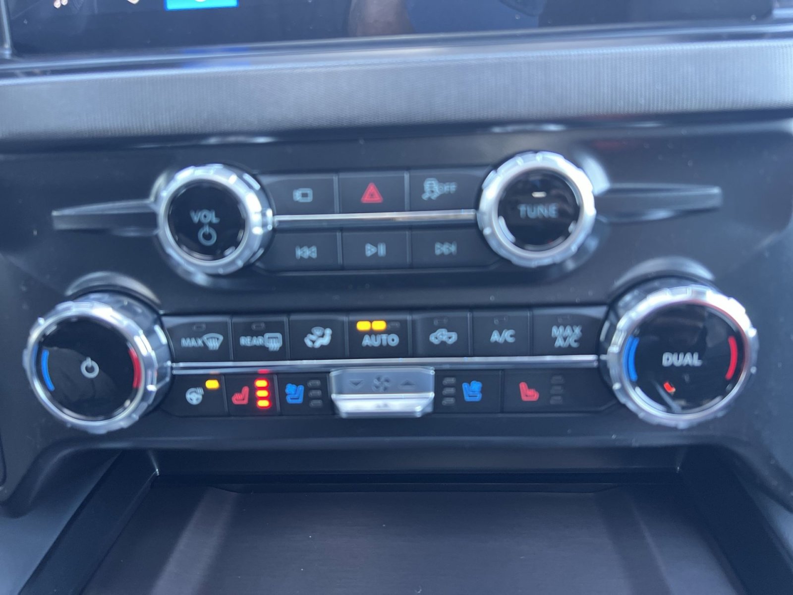 New 2026 Ford F450 Platinum image 21