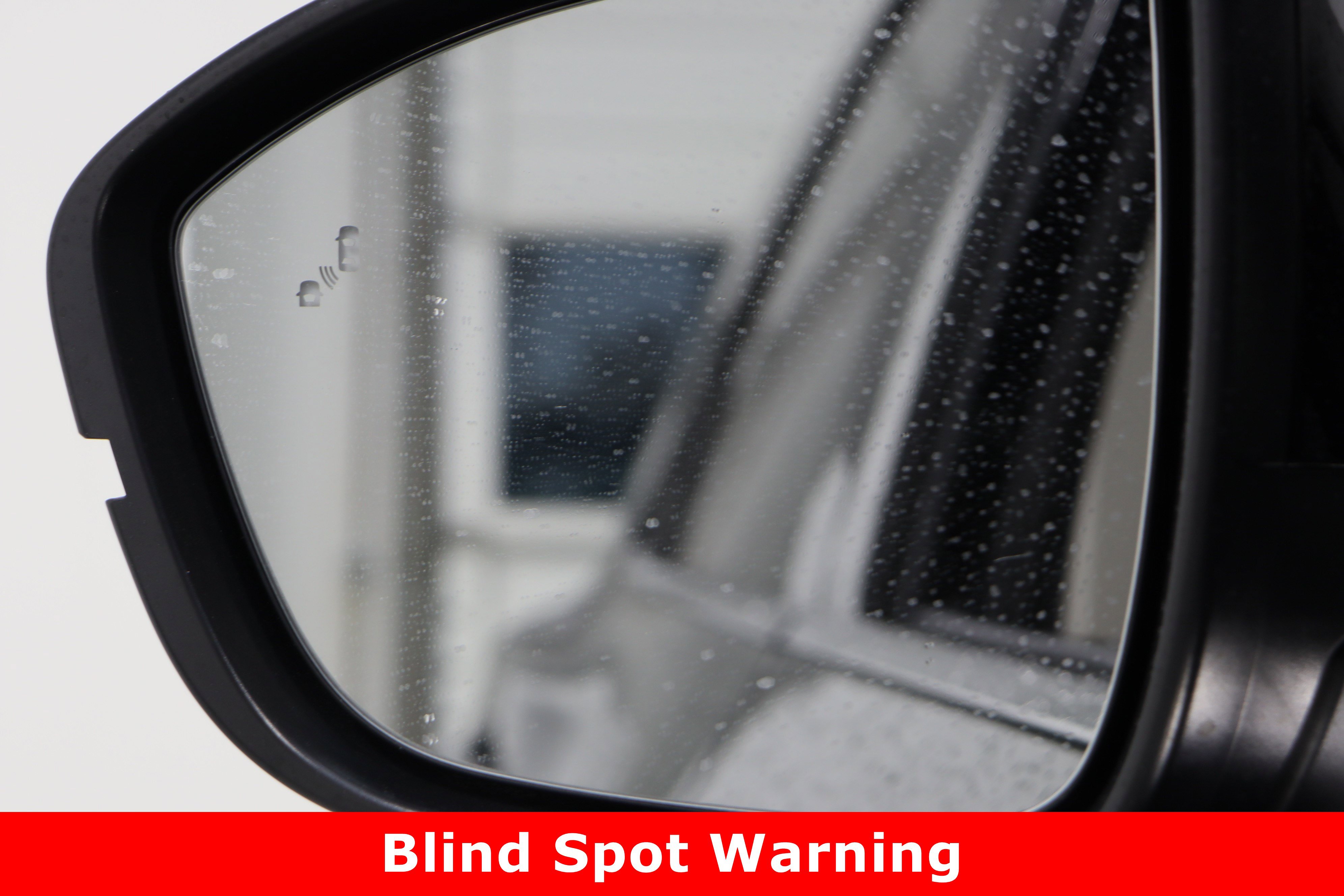 Used 2023 Nissan Pathfinder S image 22