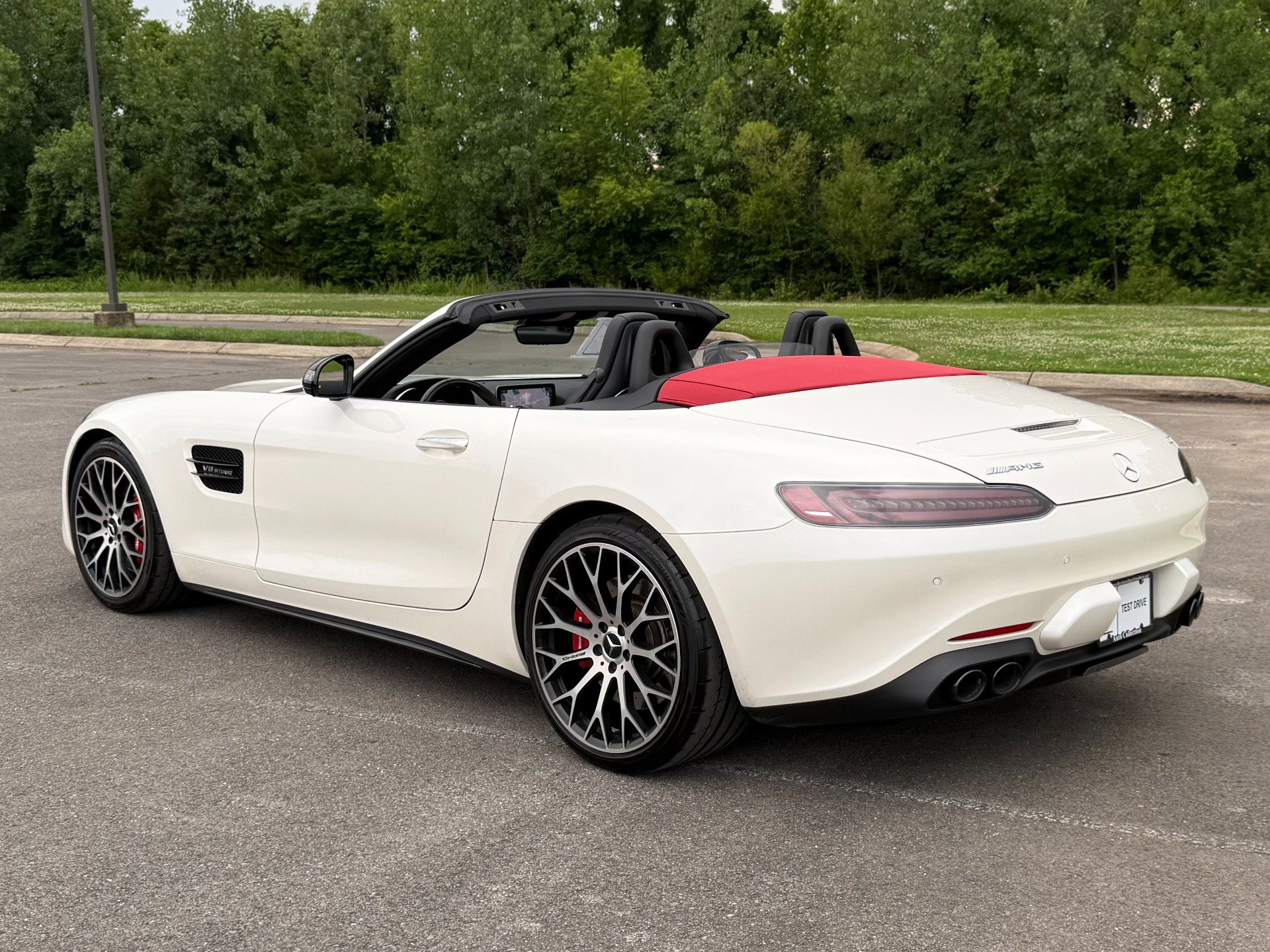 Used 2020 Mercedes-Benz AMG GT Roadster image 4