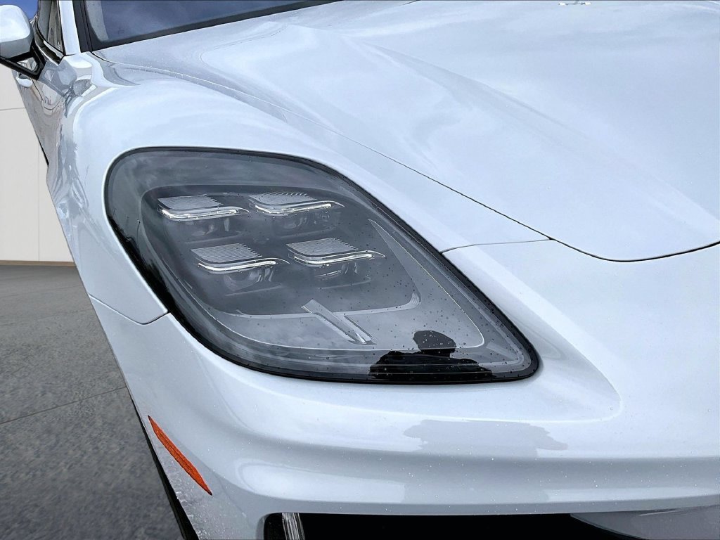 Used 2026 Porsche Panamera 4 E-Hybrid AWD/4WD image 12