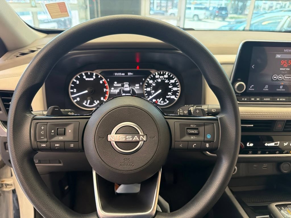 Used 2023 Nissan Rogue SV FWD image 25
