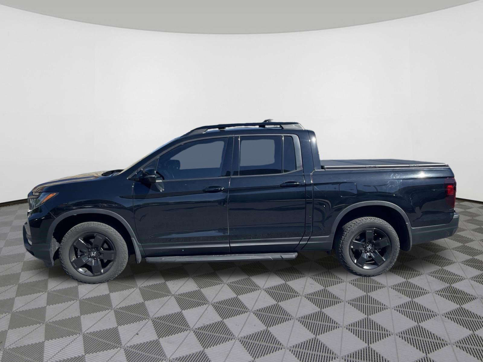 Used 2024 Honda Ridgeline Black Edition image 4