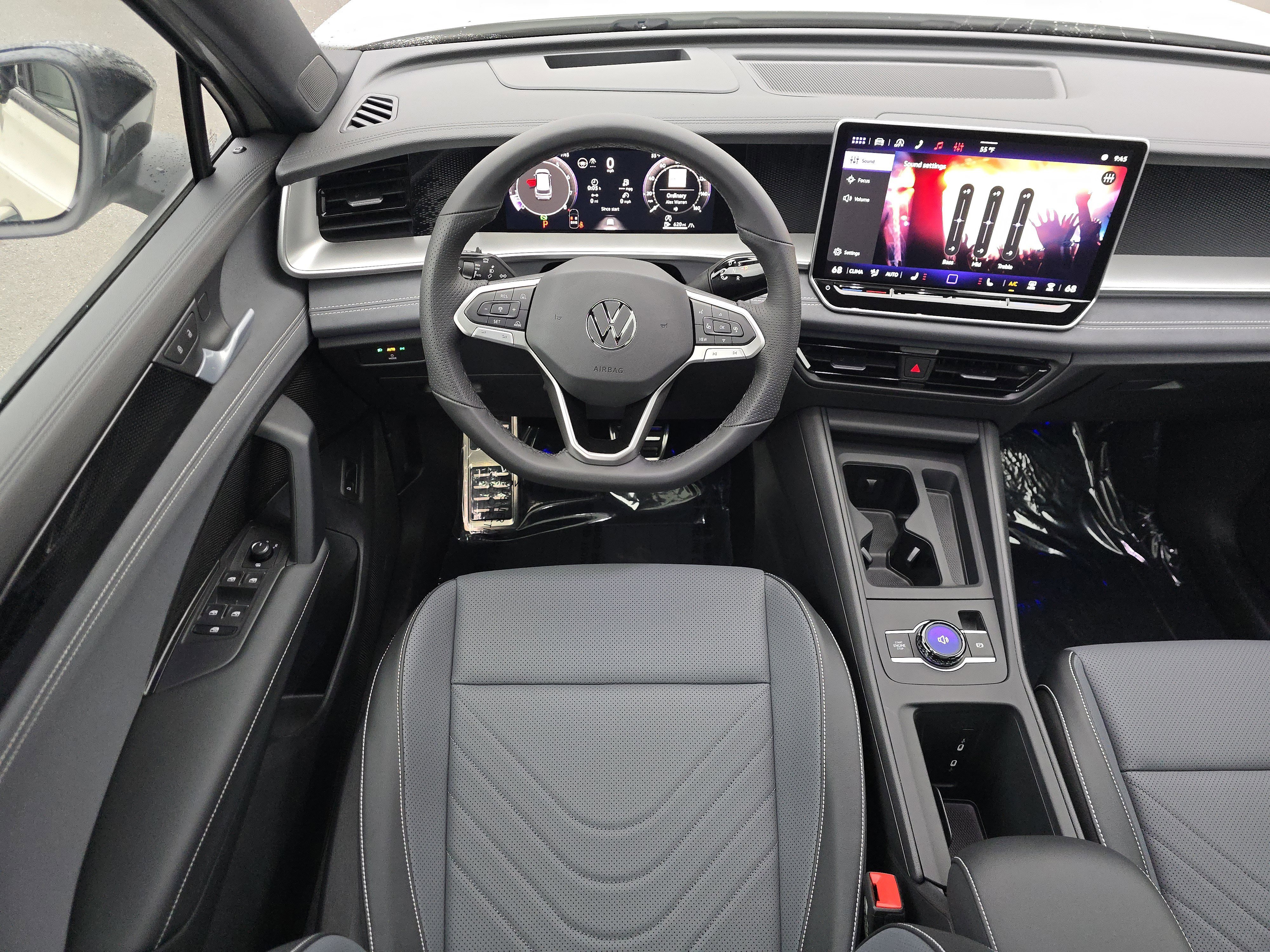 New 2026 Volkswagen Tiguan SE R-Line image 19