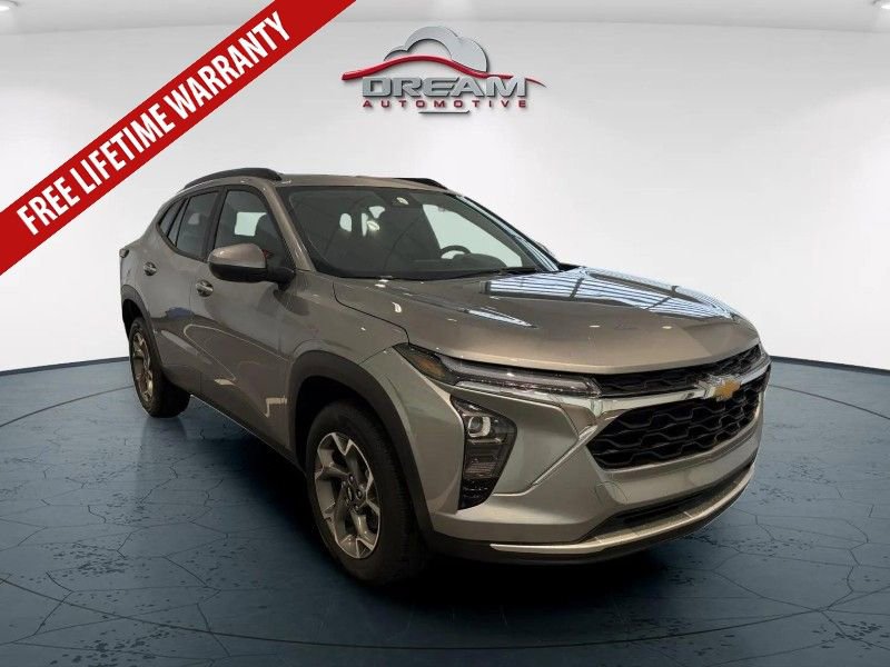 Used 2025 Chevrolet Trax LT w/ Driver Confidence Package