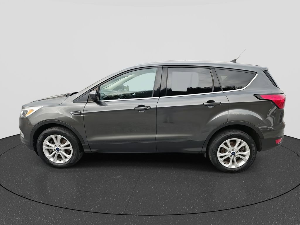 Used 2019 Ford Escape SE image 5