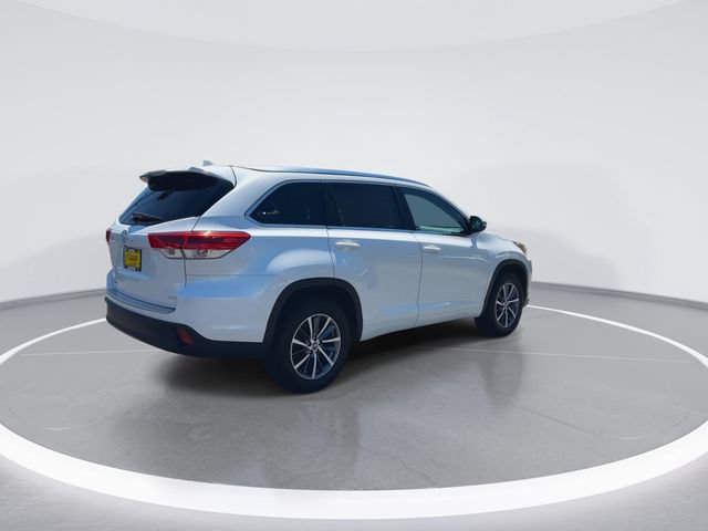 Used 2018 Toyota Highlander XLE w/ Carpet Mat Package (TMS) FWD image 8