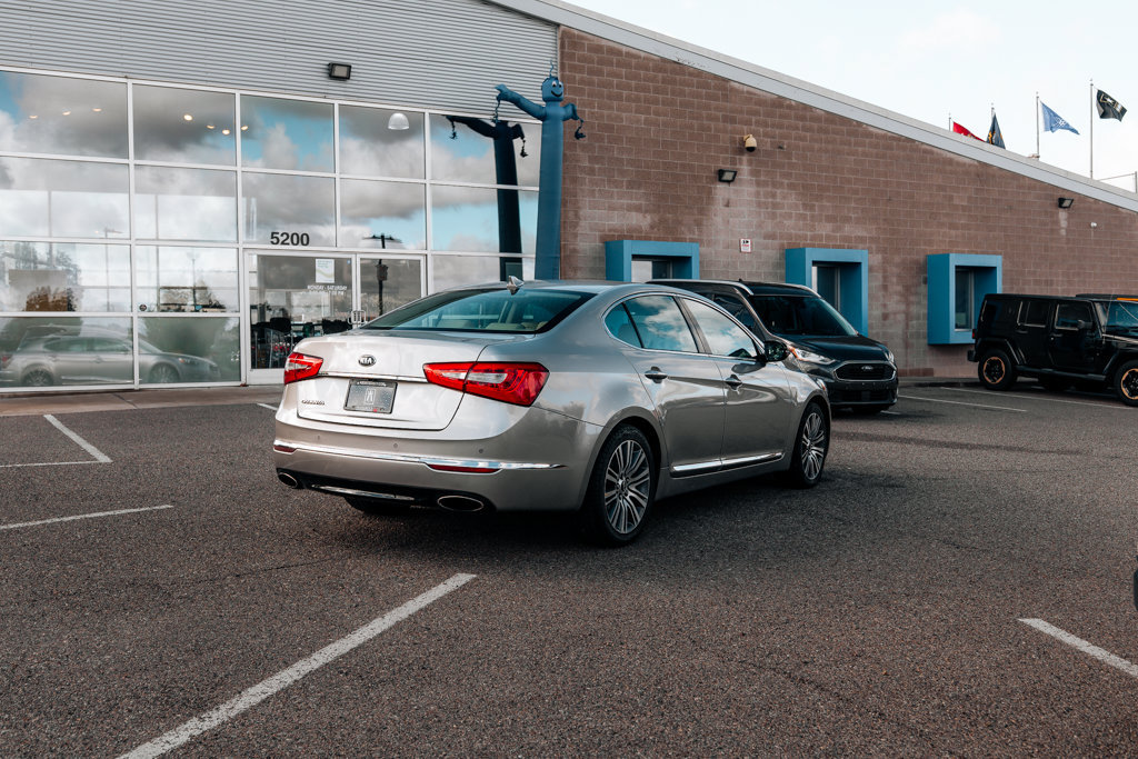 Used 2014 Kia Cadenza Premium FWD image 7