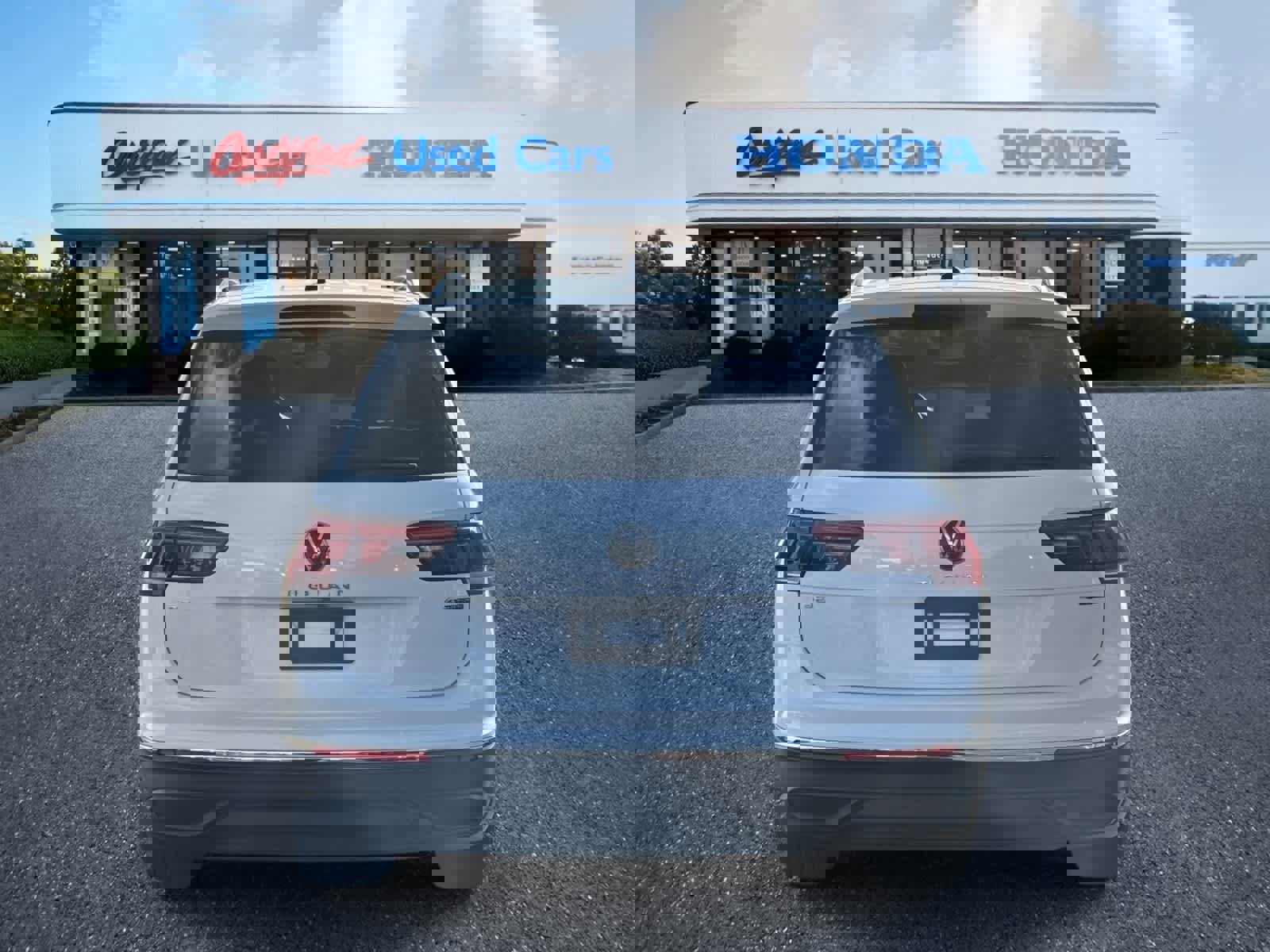 Used 2022 Volkswagen Tiguan SE image 4