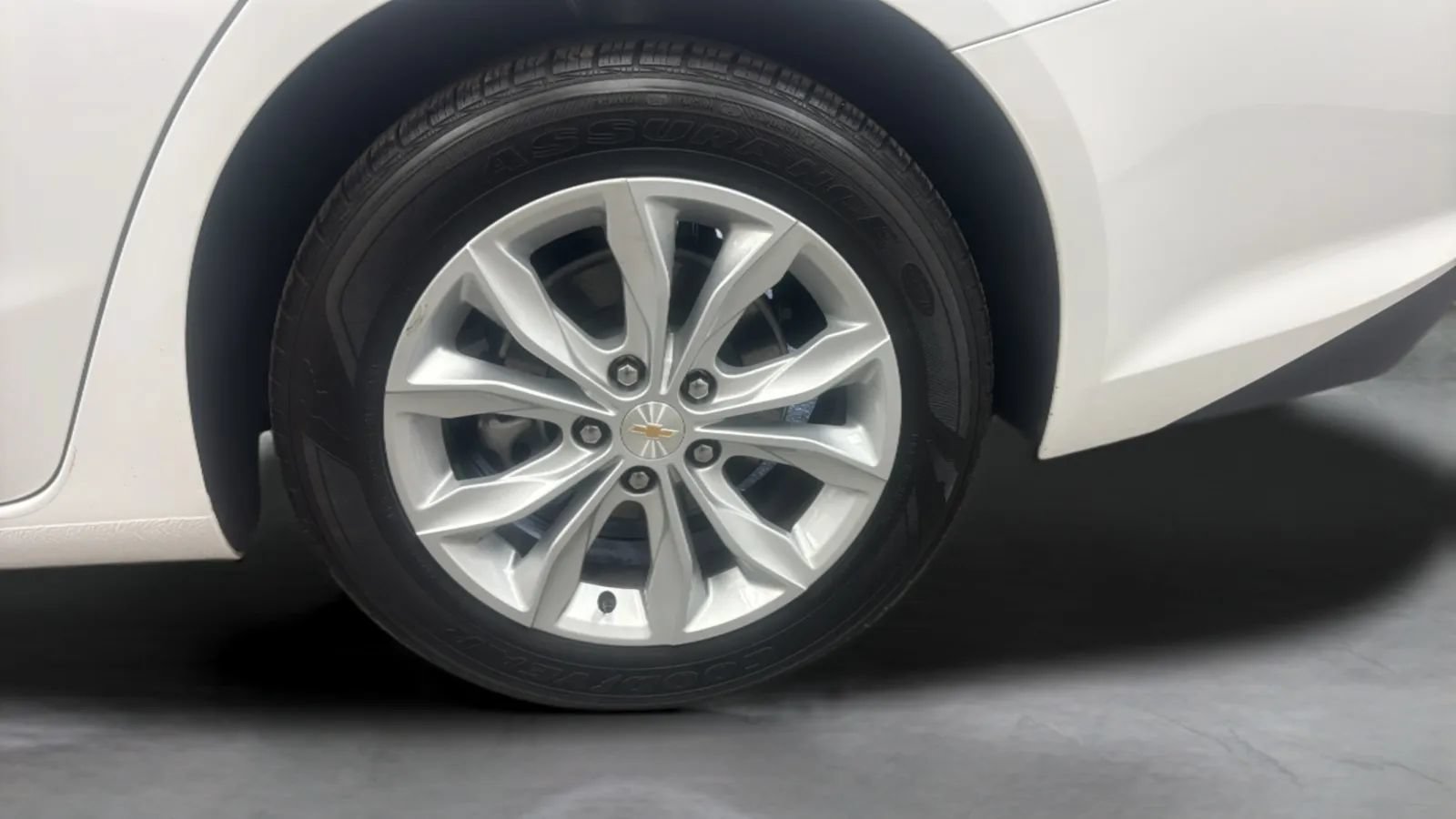 Used 2025 Chevrolet Malibu LT FWD image 35