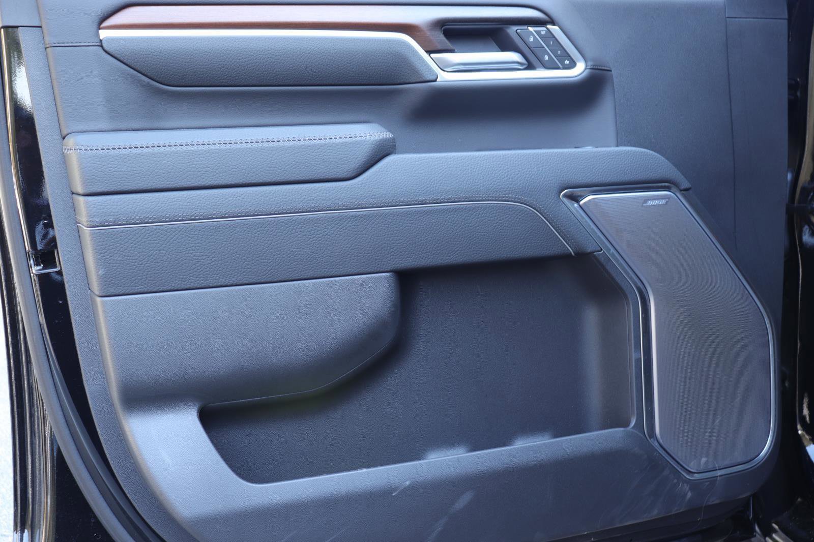 Used 2025 GMC Sierra 2500 Denali w/ Denali Reserve Package image 14