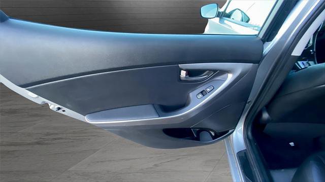 Used 2011 Hyundai Elantra Limited image 31