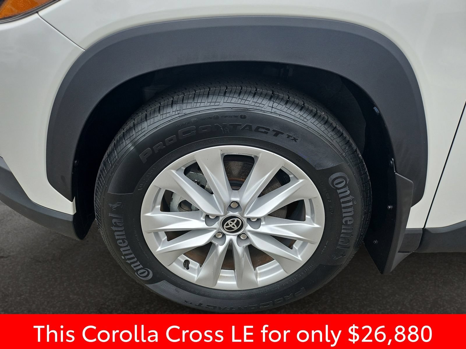 Used 2024 Toyota Corolla Cross LE w/ Moonroof Package FWD image 40