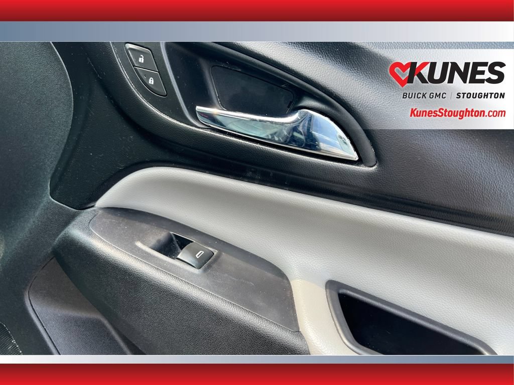 Used 2018 Chevrolet Equinox Premier FWD image 31