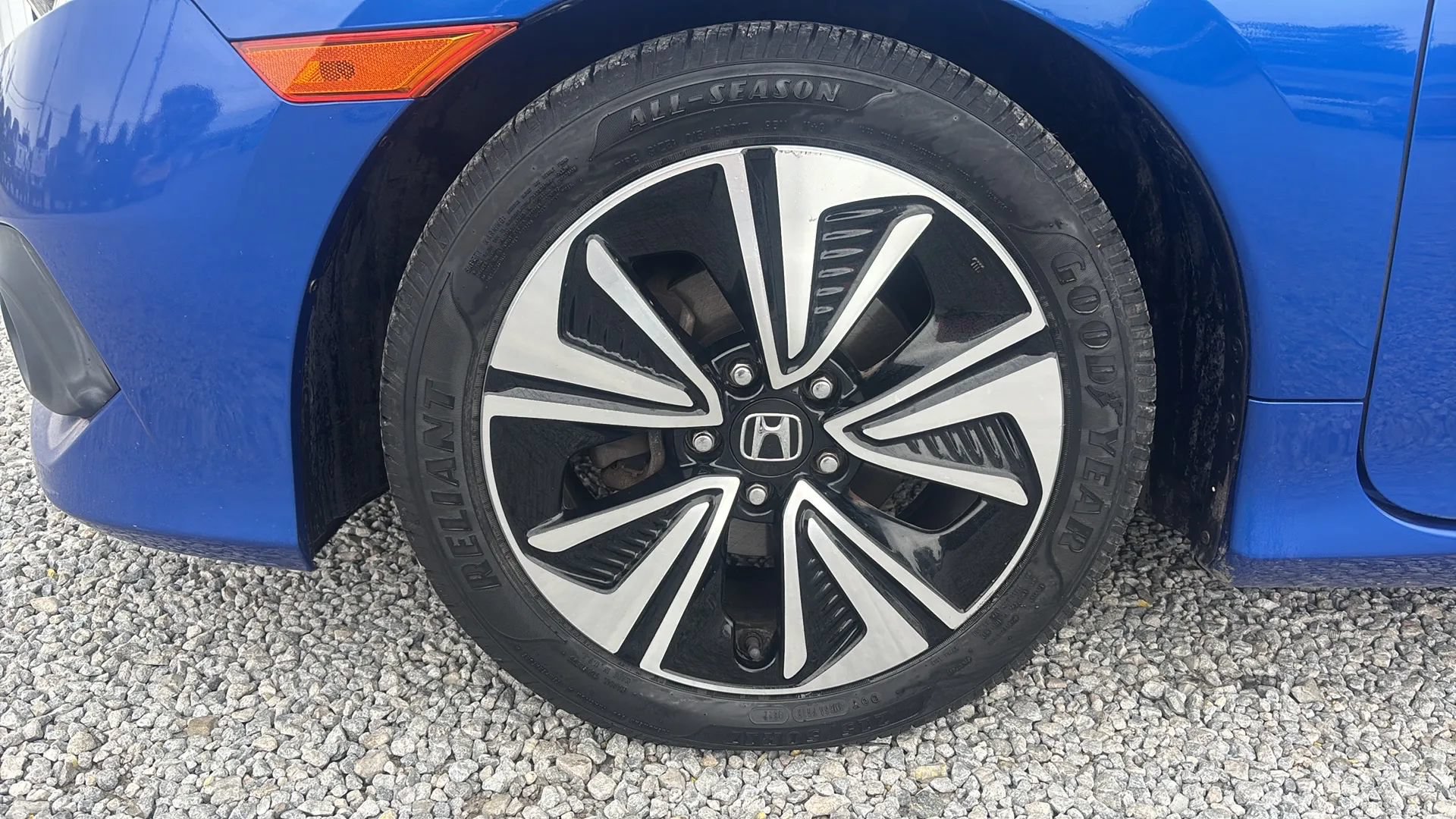 Used 2017 Honda Civic EX-T image 5