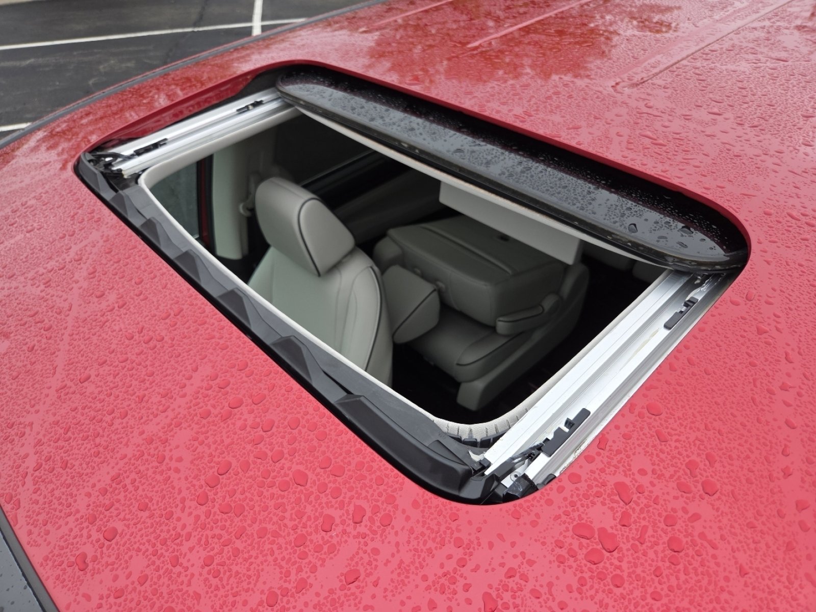 Certified 2025 Honda Odyssey Touring image 4