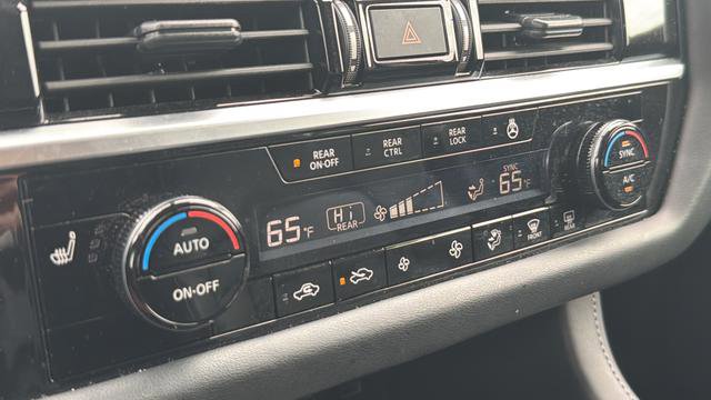 Used 2024 Nissan Pathfinder SL image 26