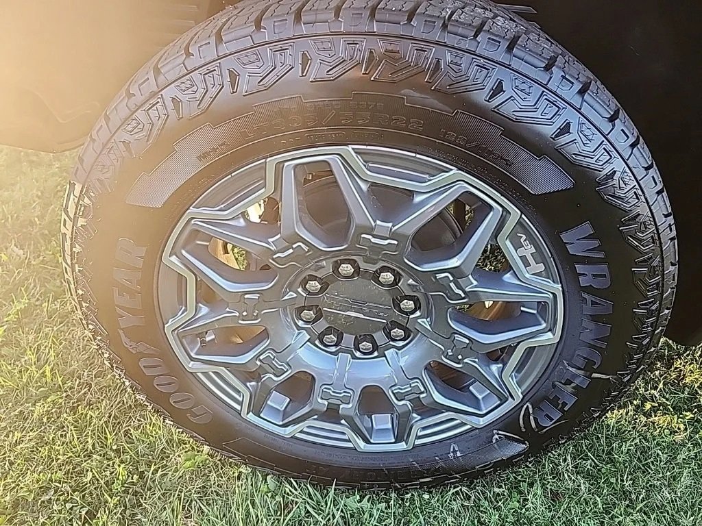 New 2026 GMC Hummer EV 4x4 Crew Cab image 15