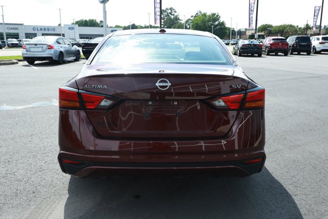 Used 2024 Nissan Altima 2.5 SV FWD image 7