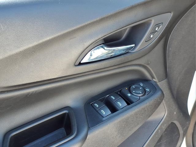 Used 2019 Chevrolet Equinox LT w/ Driver Convenience Package image 12