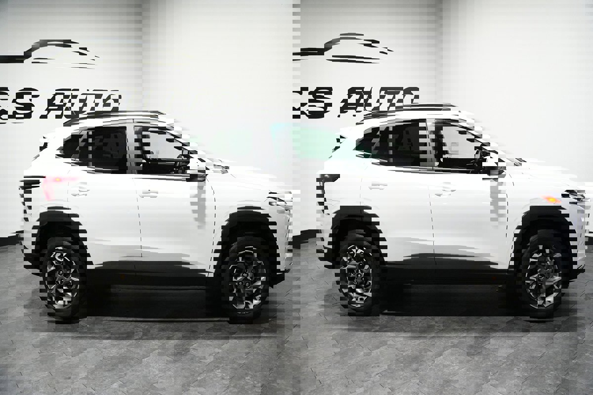 Used 2025 Chevrolet Trax LT w/ LT Convenience Package FWD image 5