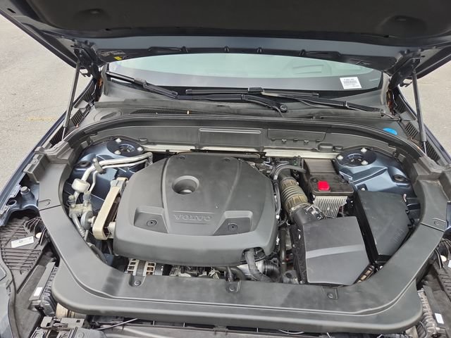 Used 2021 Volvo XC60 T6 Momentum AWD/4WD image 20