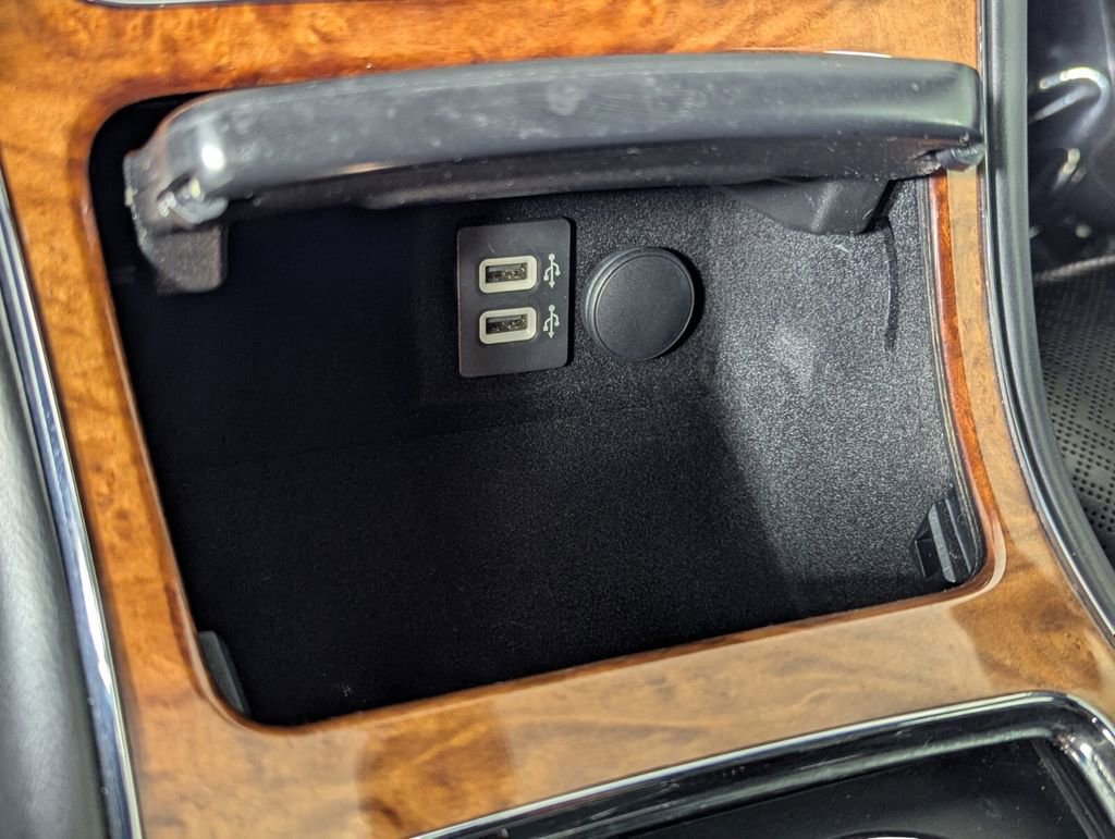 Used 2020 Lincoln Continental Black Label w/ Rear Seat Amenities Package image 22