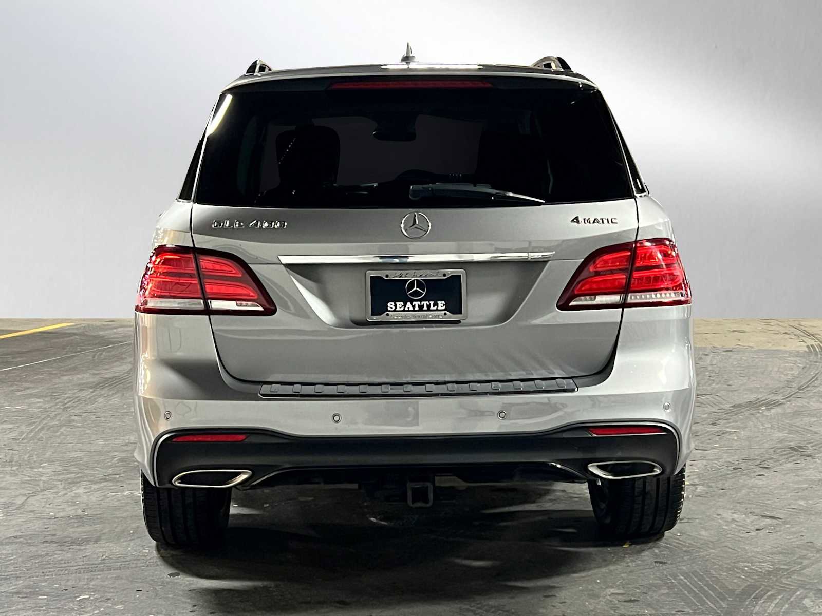 Used 2016 Mercedes-Benz GLE 400 4MATIC image 4