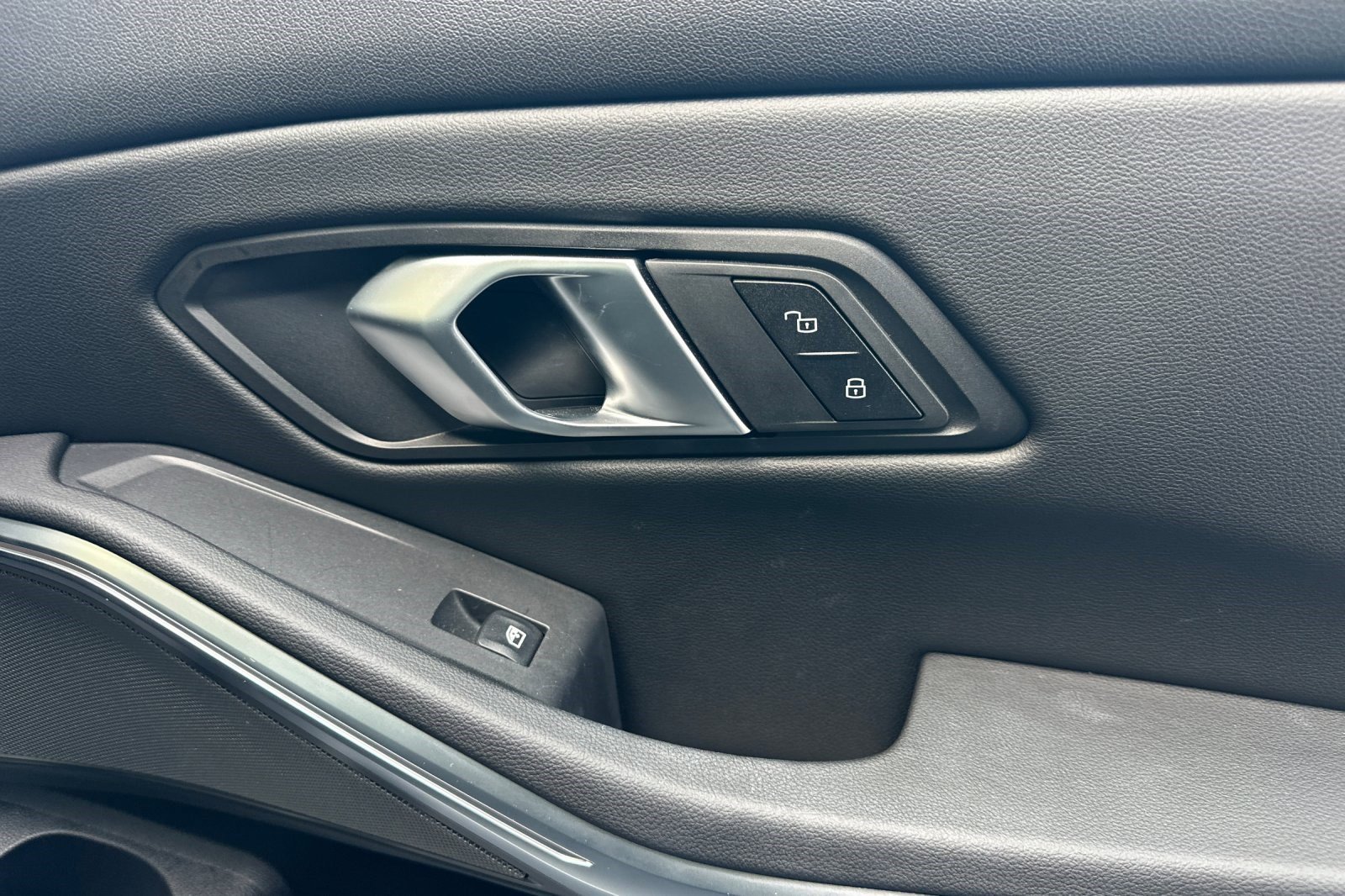 Used 2025 BMW 330i xDrive Sedan image 21