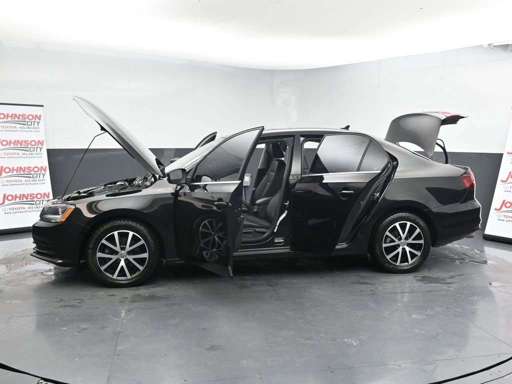 Used 2017 Volkswagen Jetta SE image 44