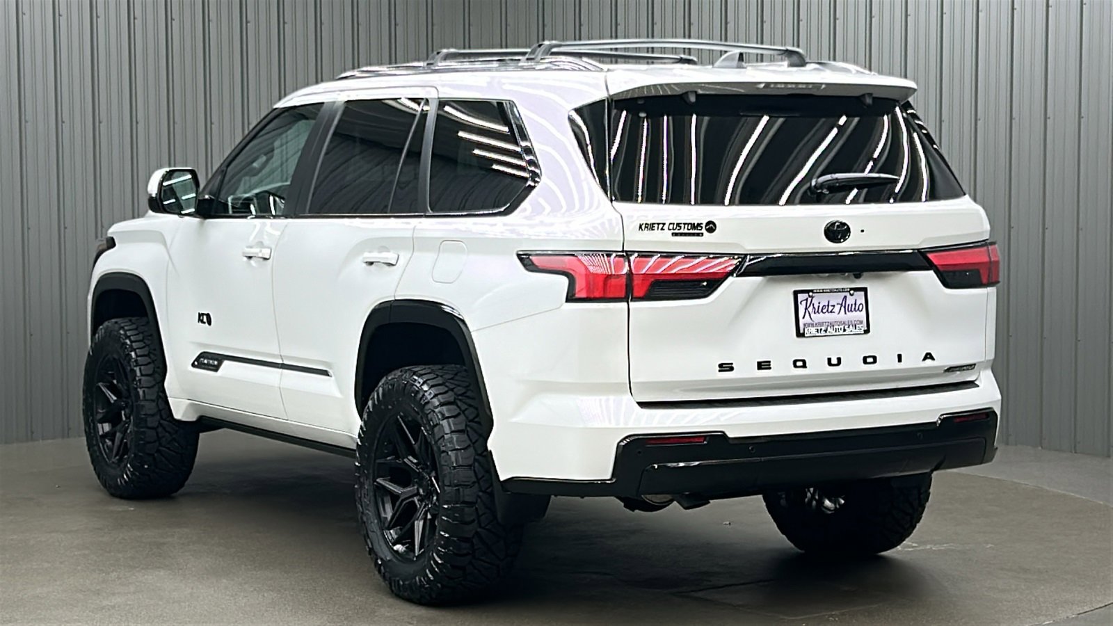 Used 2025 Toyota Sequoia Platinum image 3