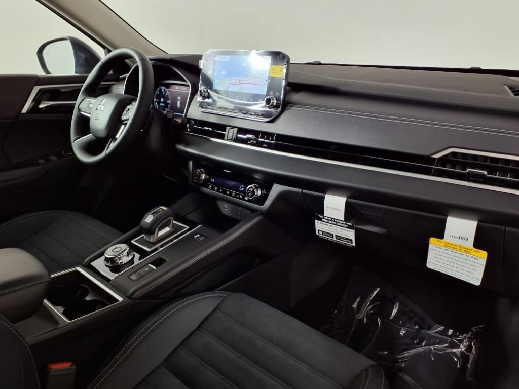 New 2025 Mitsubishi Outlander SE AWD/4WD image 7