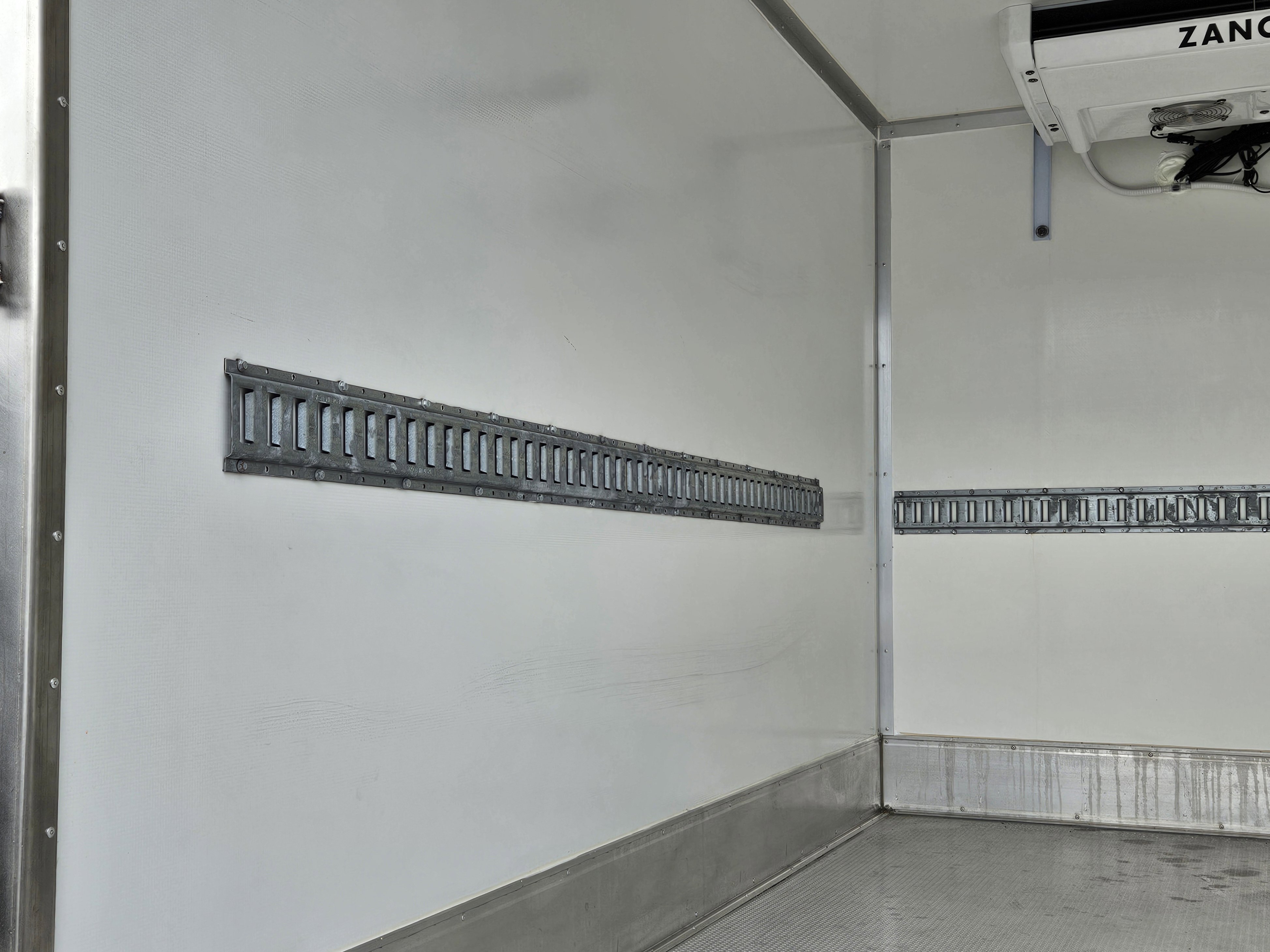 Used 2023 Mercedes-Benz Sprinter 3500 image 31