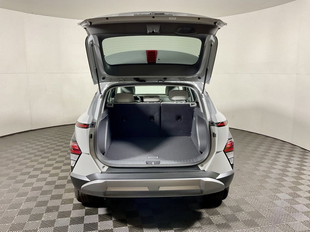 New 2026 Hyundai Kona SEL Premium image 12