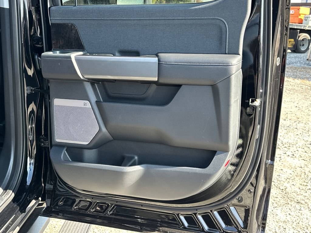 New 2026 Ford F250 Lariat w/ Black Appearance Package image 16