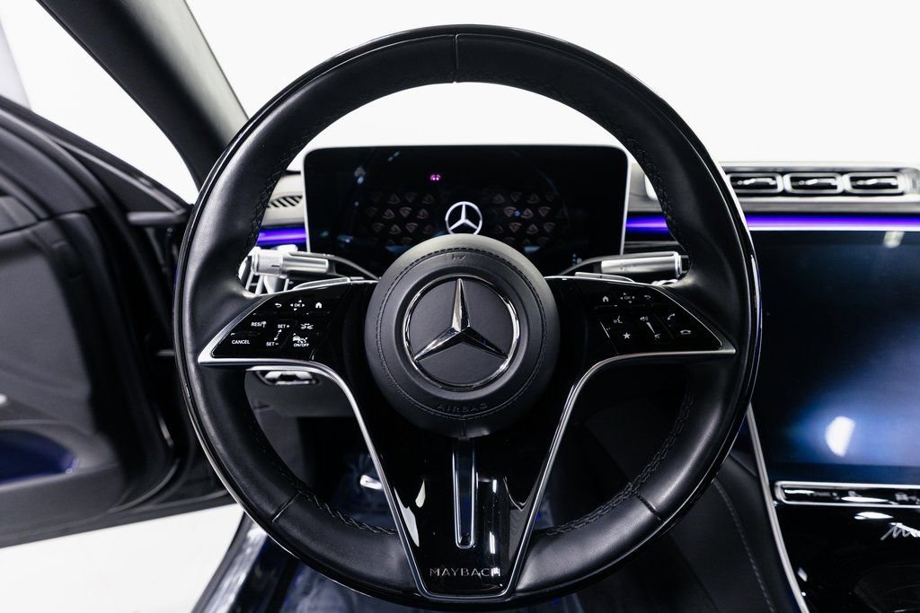 Used 2023 Mercedes-Benz Maybach S 680 4MATIC w/ Manufaktur Leather Package image 12