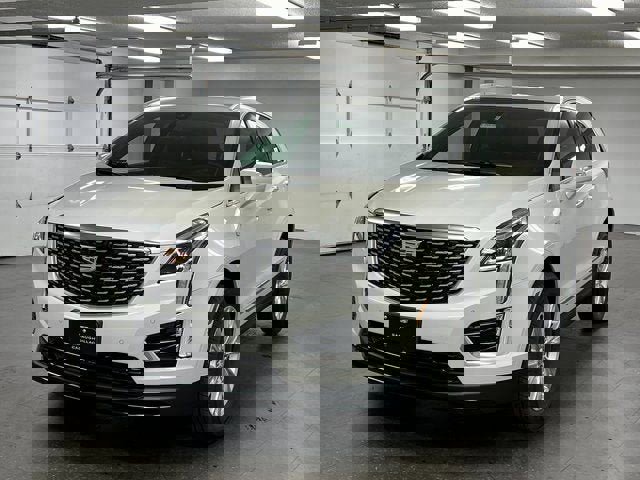 New 2025 Cadillac XT5 Luxury