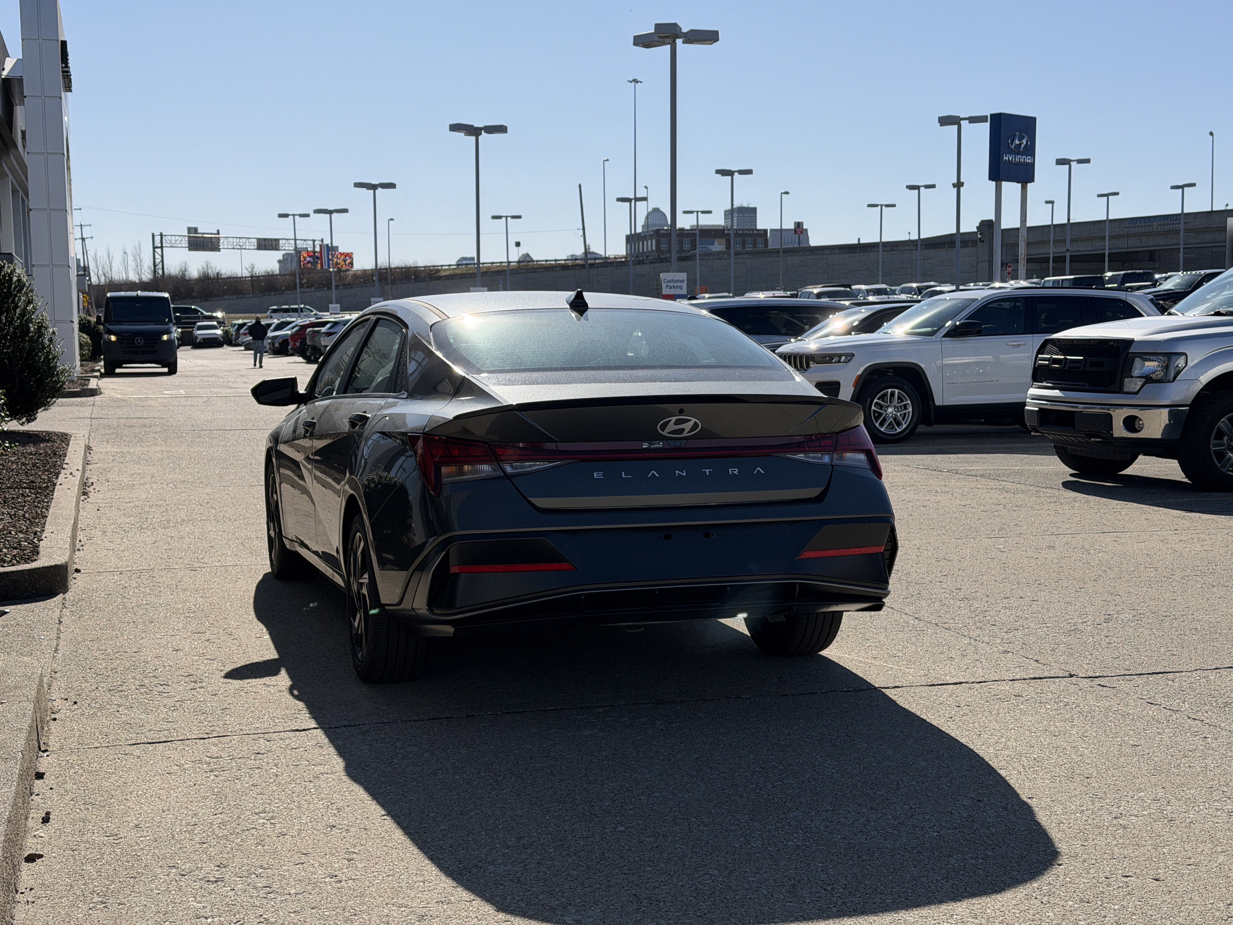 New 2026 Hyundai Elantra SEL Sport FWD image 7