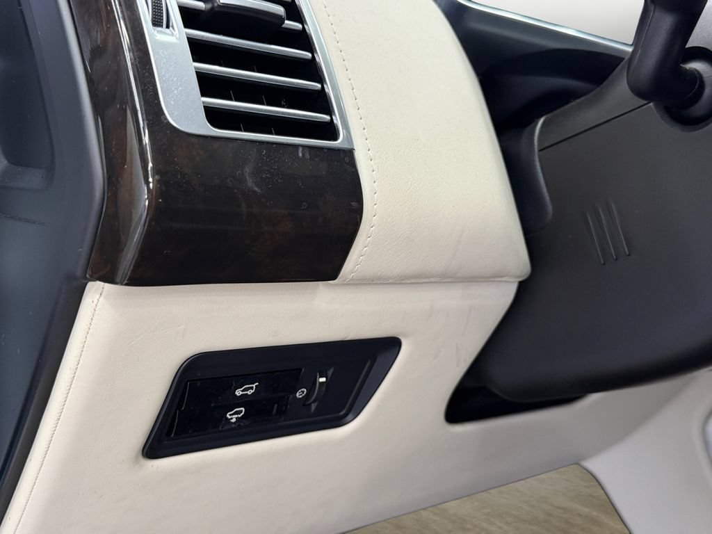 Used 2014 Land Rover Range Rover Autobiography AWD/4WD image 19