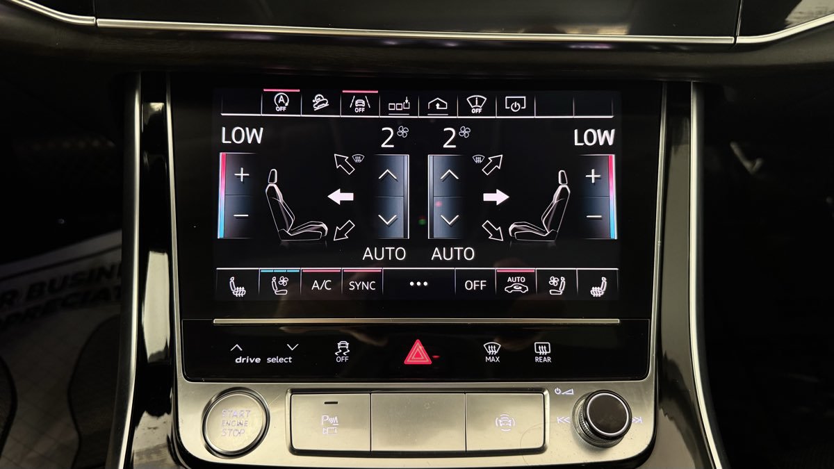 Used 2019 Audi Q8 Prestige w/ Luxury Package AWD/4WD image 24