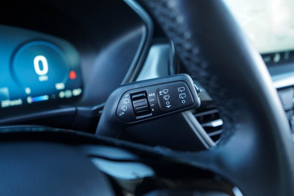 Used 2023 Ford Escape Active w/ Tech Pack #2 FWD image 31