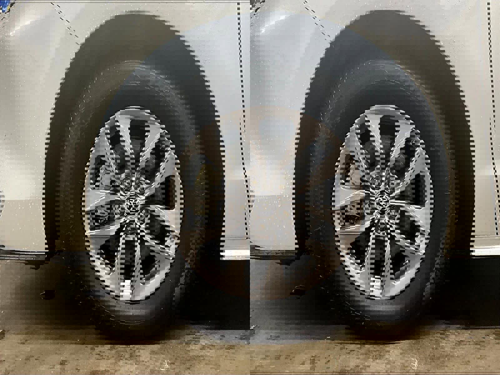 Certified 2024 Toyota Sienna XLE image 7