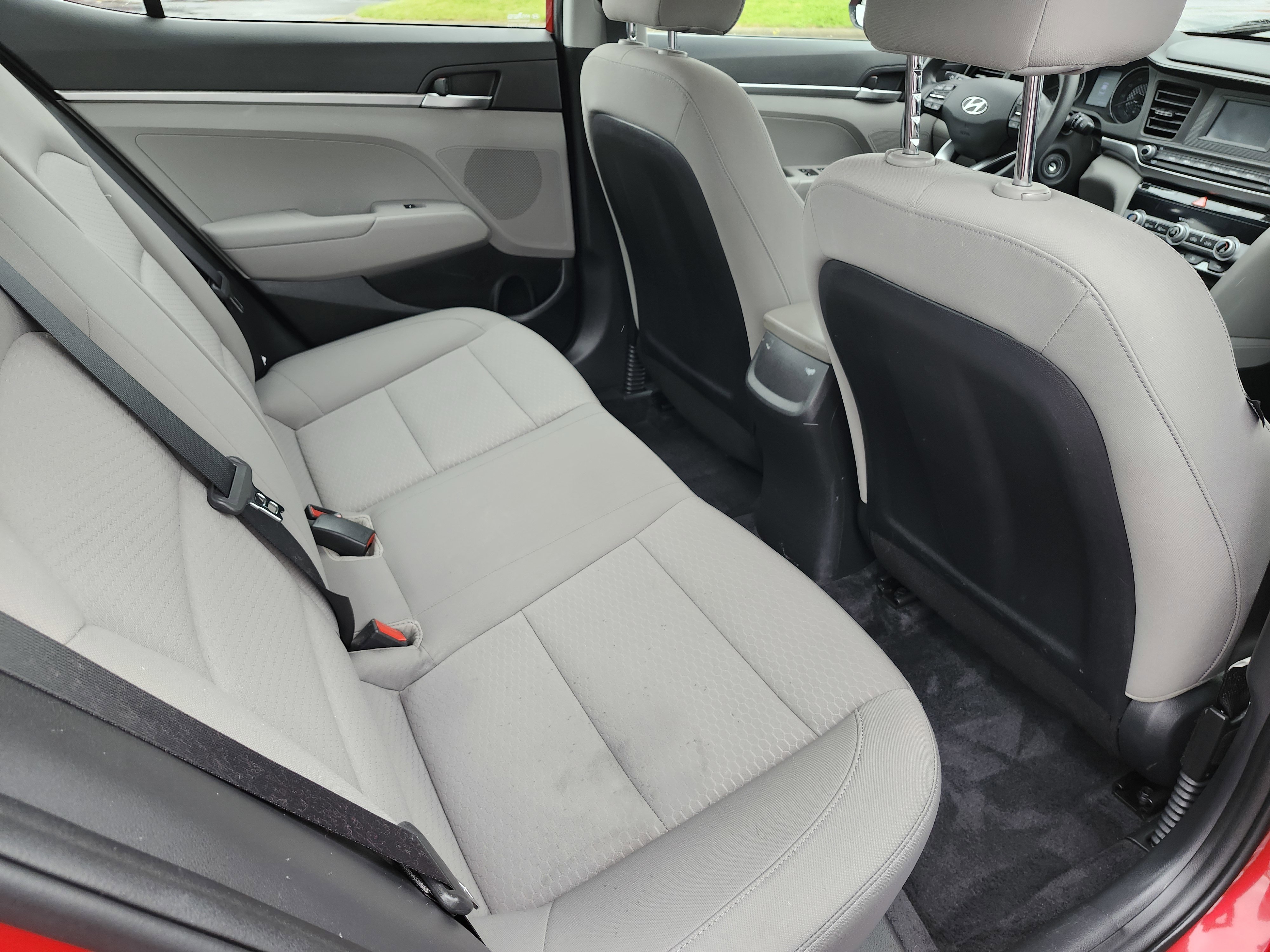 Used 2020 Hyundai Elantra SE FWD image 20
