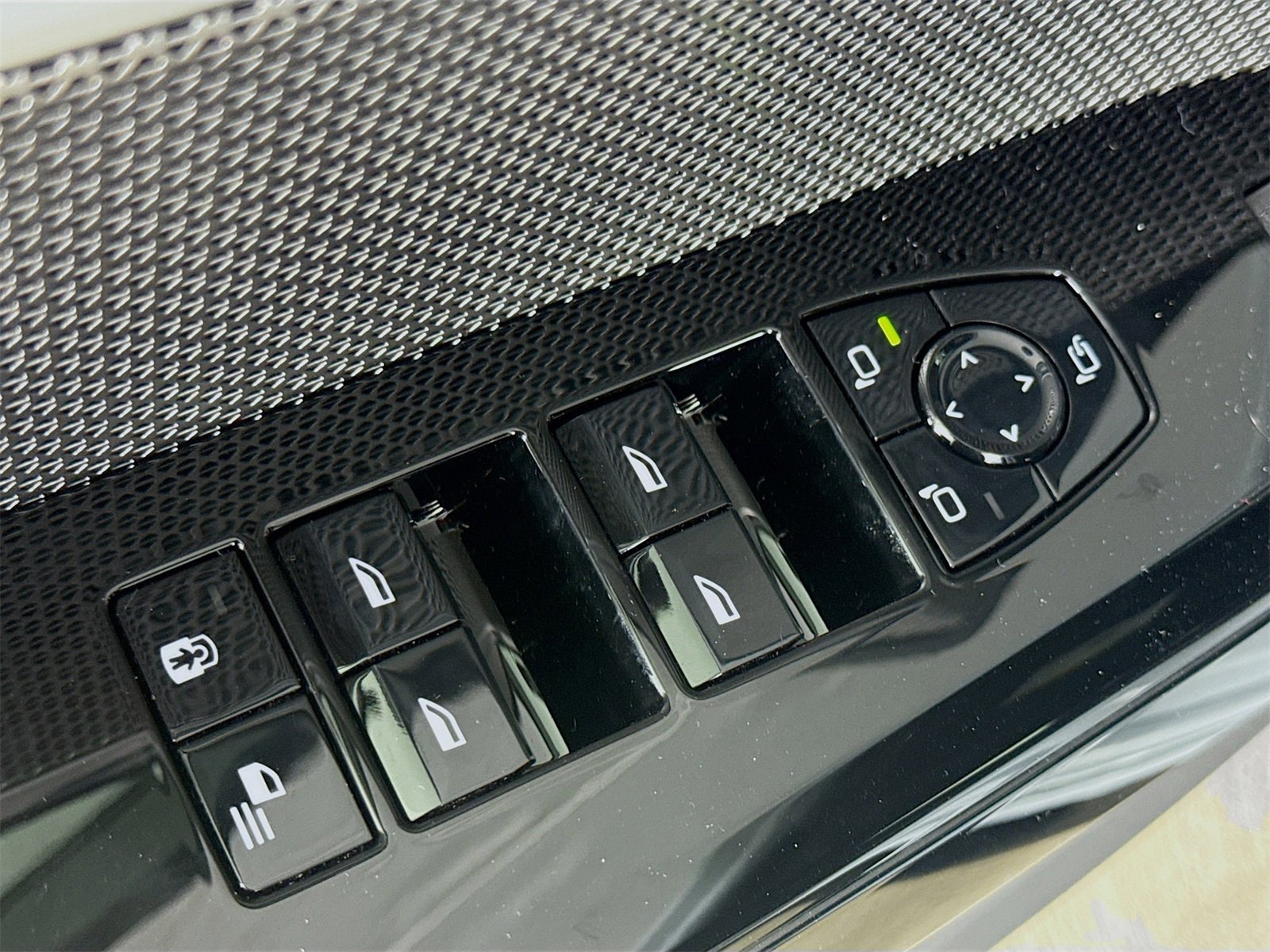 New 2026 BMW i7 eDrive50 w/ M Sport Package image 17