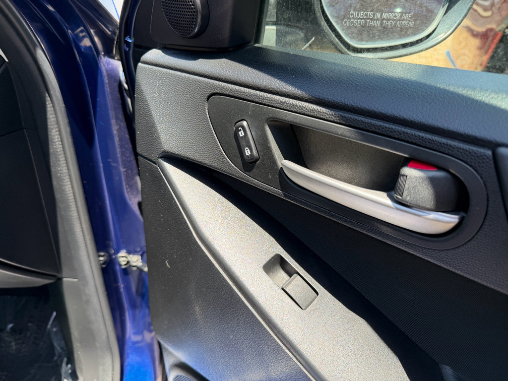 Used 2013 MAZDA MAZDA3 i Touring FWD image 27