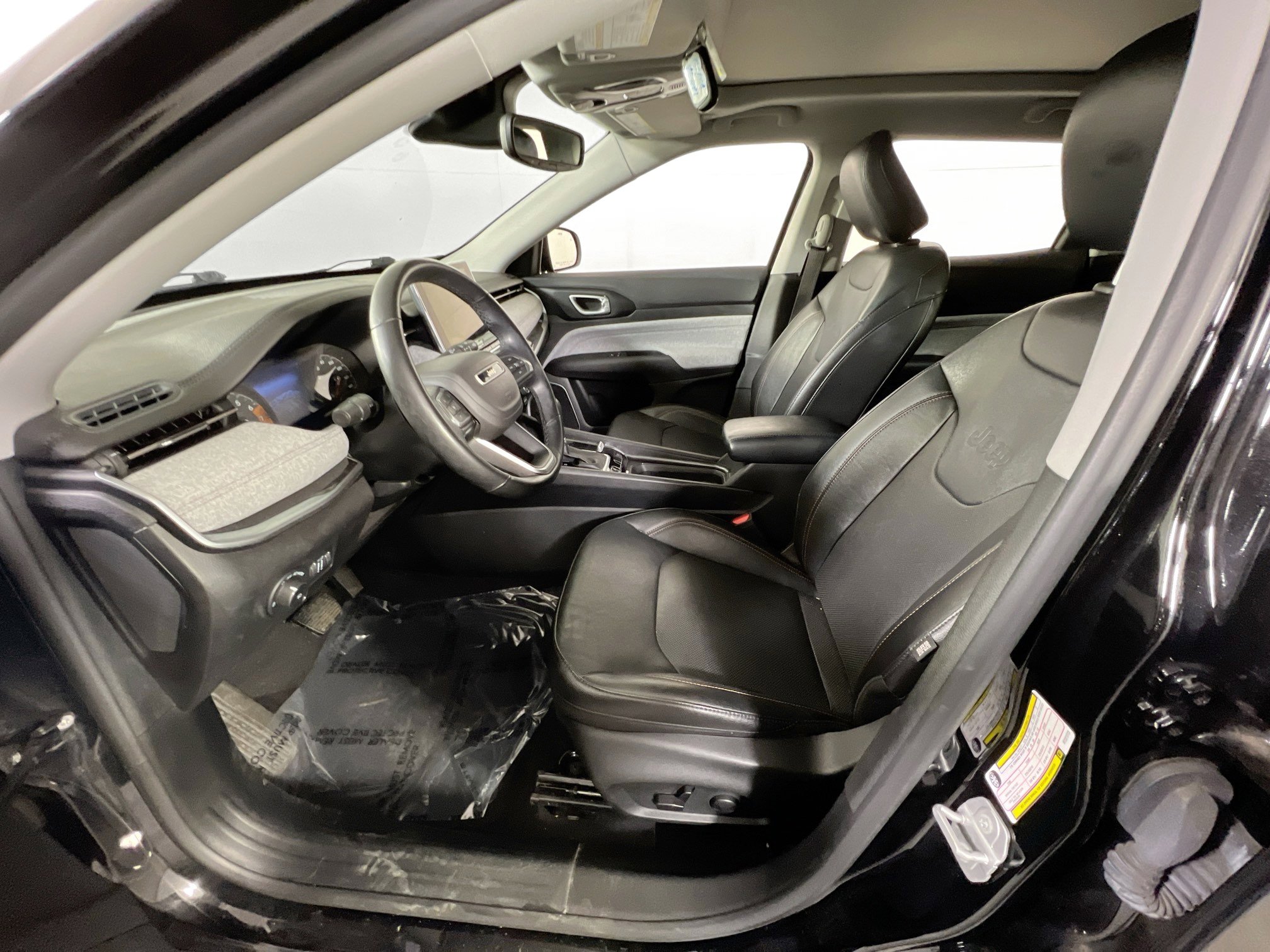 Used 2022 Jeep Compass Latitude w/ Sun and Sound Group image 19