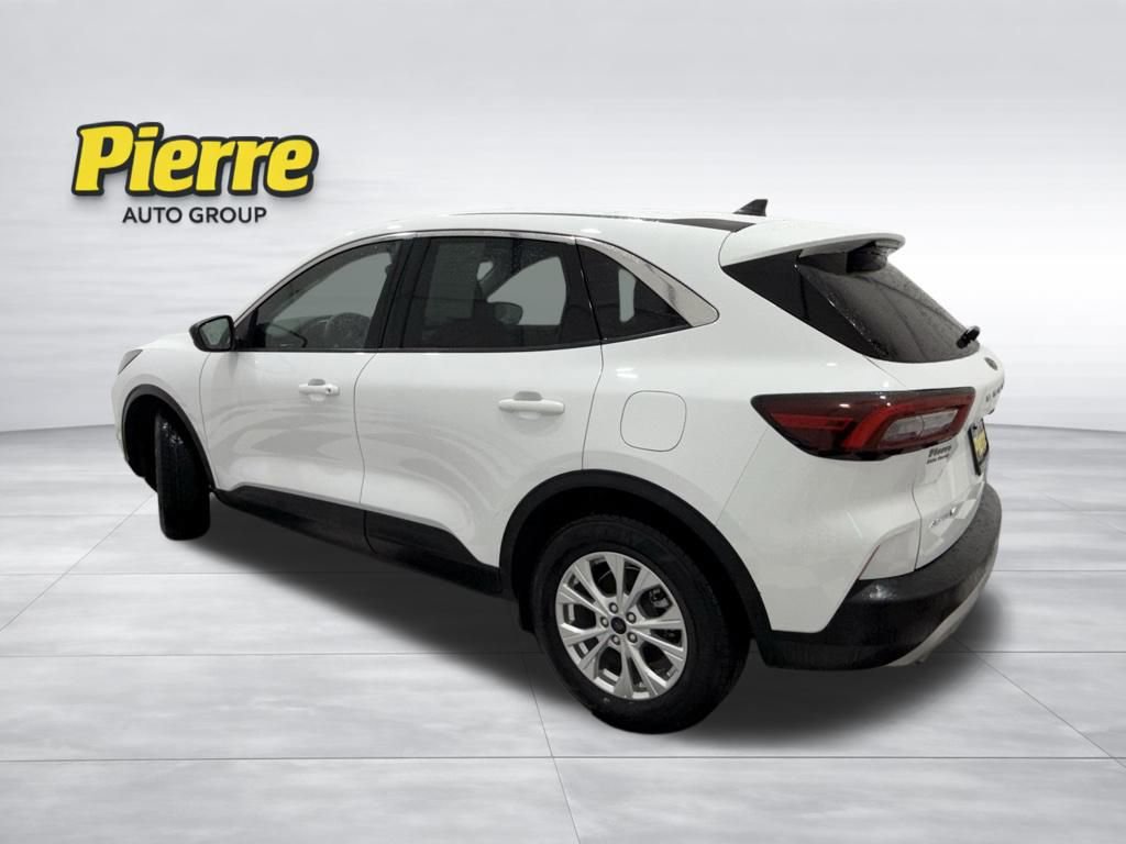 Used 2024 Ford Escape Active image 2