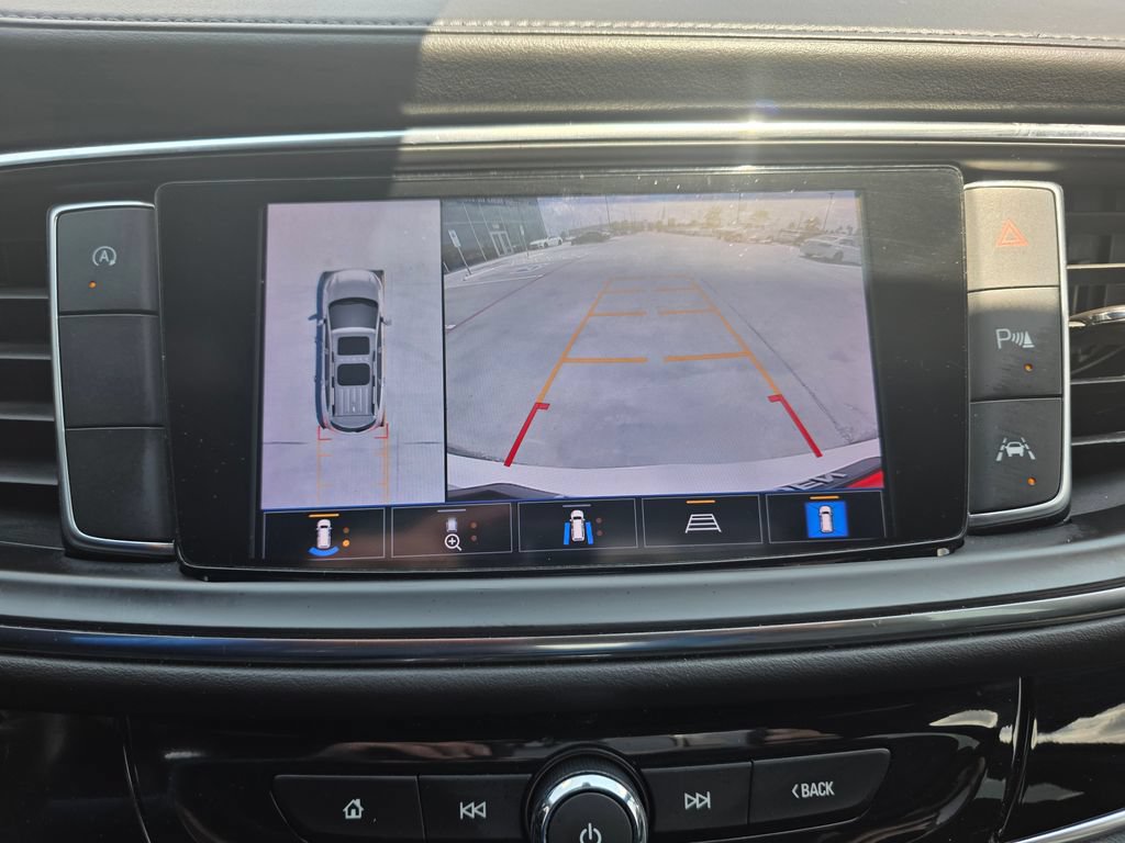 Used 2022 Buick Enclave Avenir FWD image 27