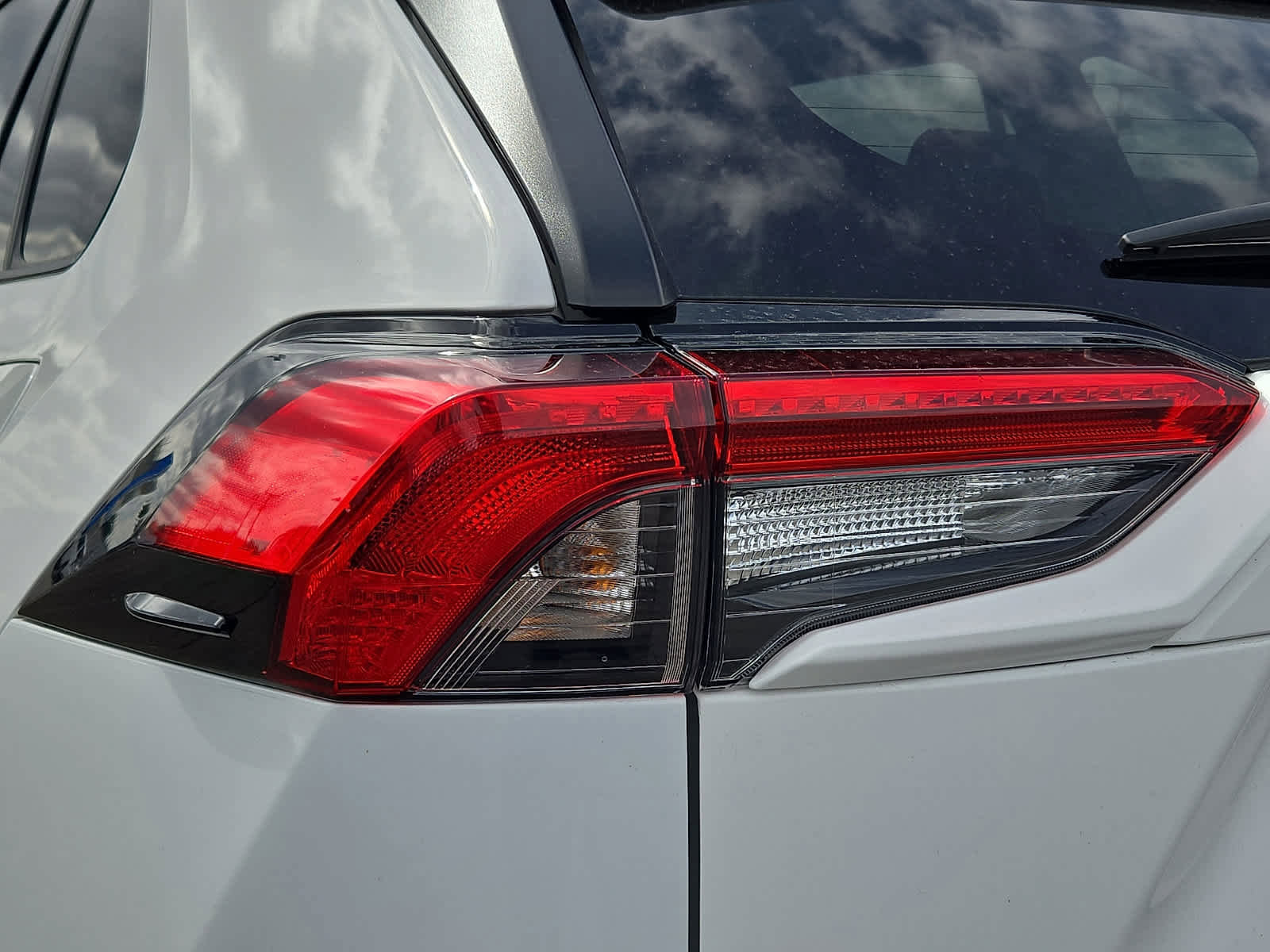 Used 2025 Toyota RAV4 XLE image 11