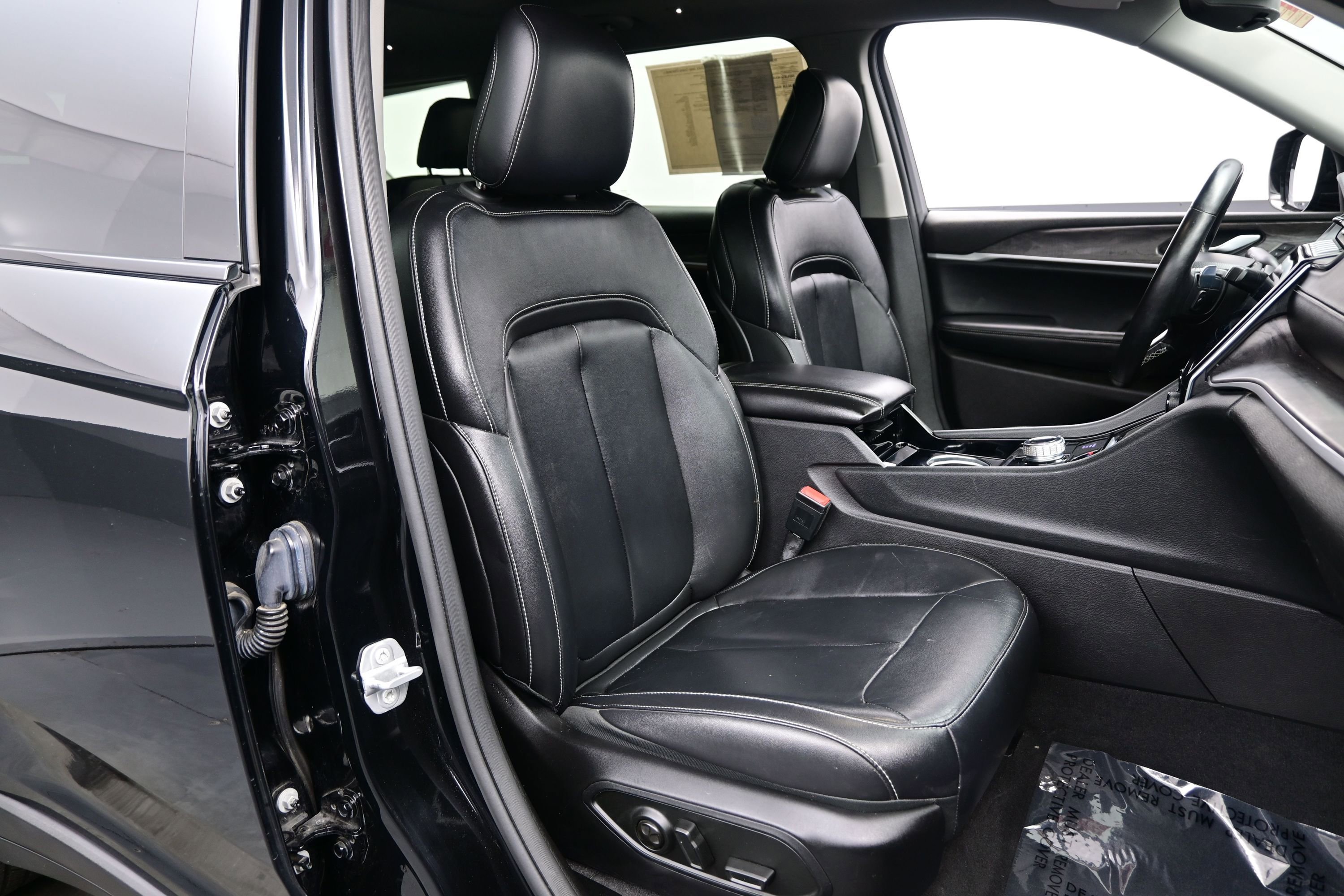 Used 2022 Jeep Grand Cherokee L Limited AWD/4WD image 14