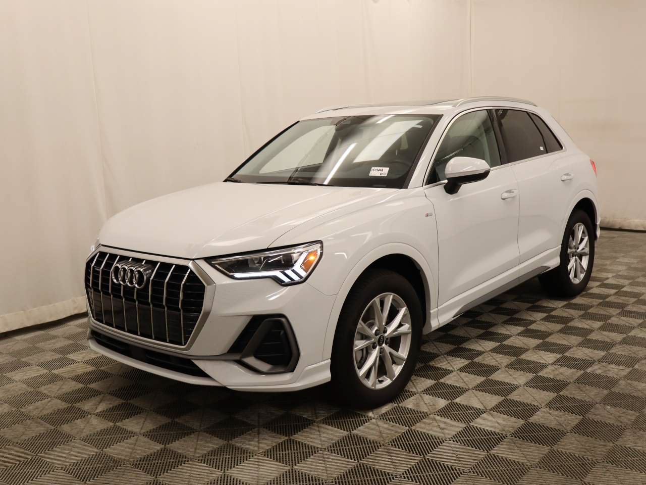 Used 2024 Audi Q3 2.0T Premium Plus